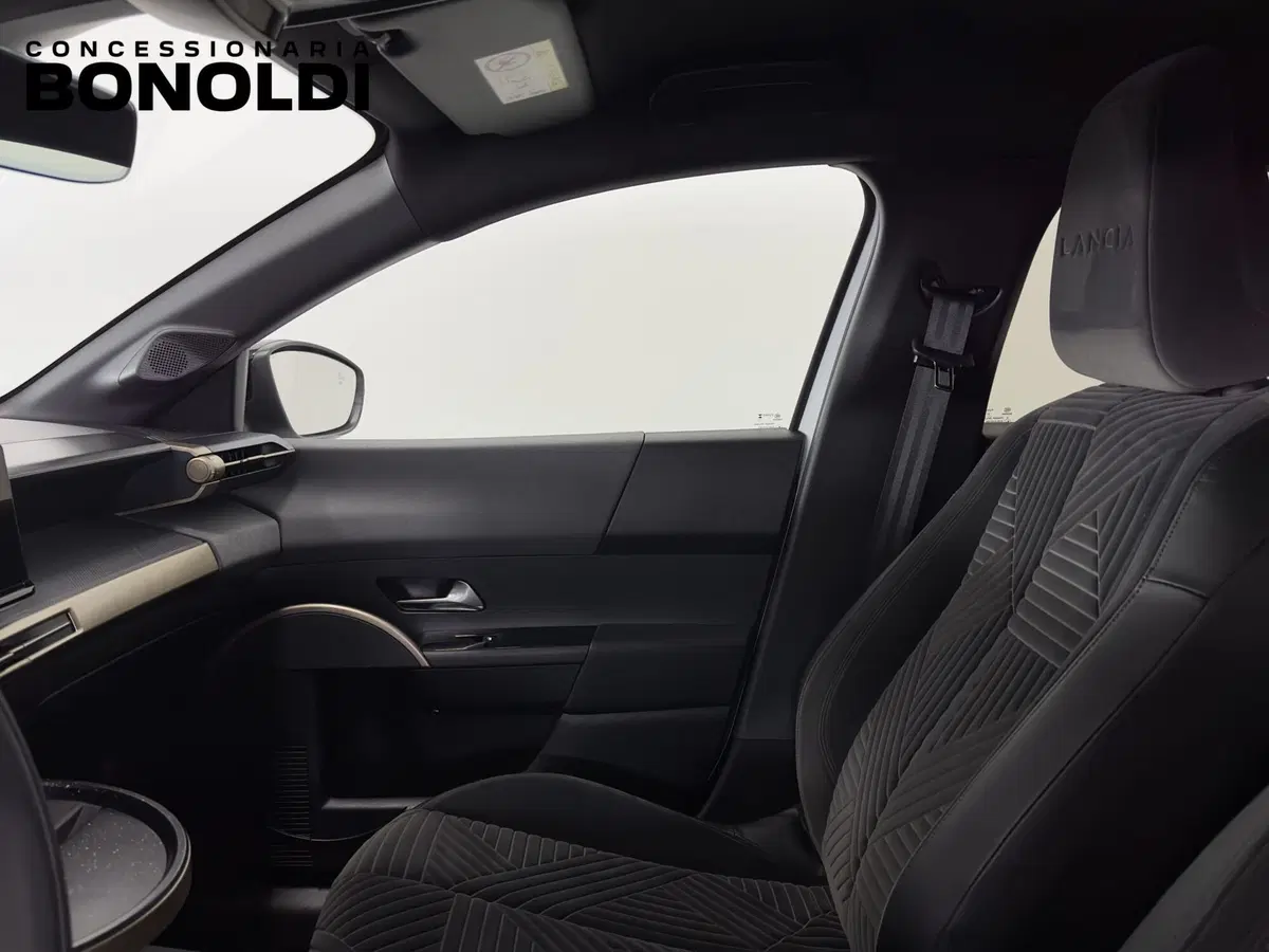 Lancia Ypsilon usata a Brescia (12)