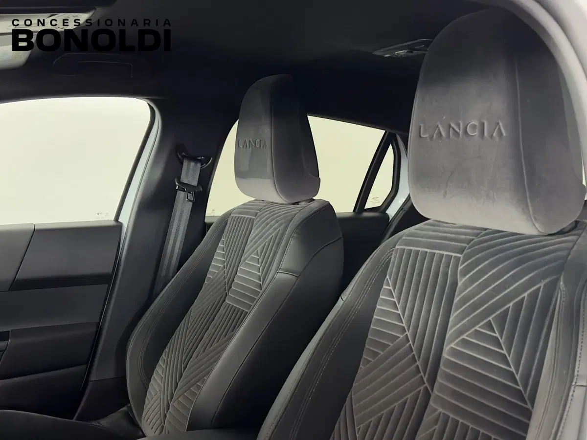 Lancia Ypsilon usata a Brescia (14)