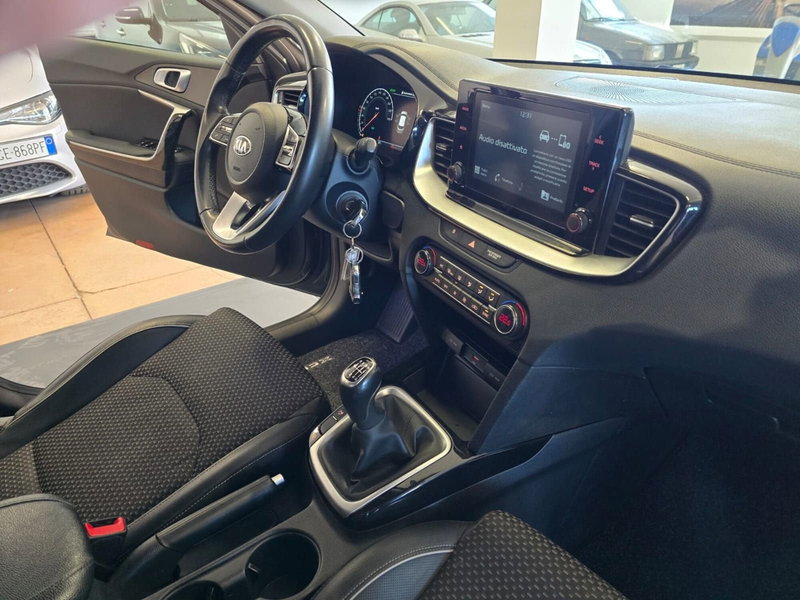Kia XCeed usata a Rimini (13)
