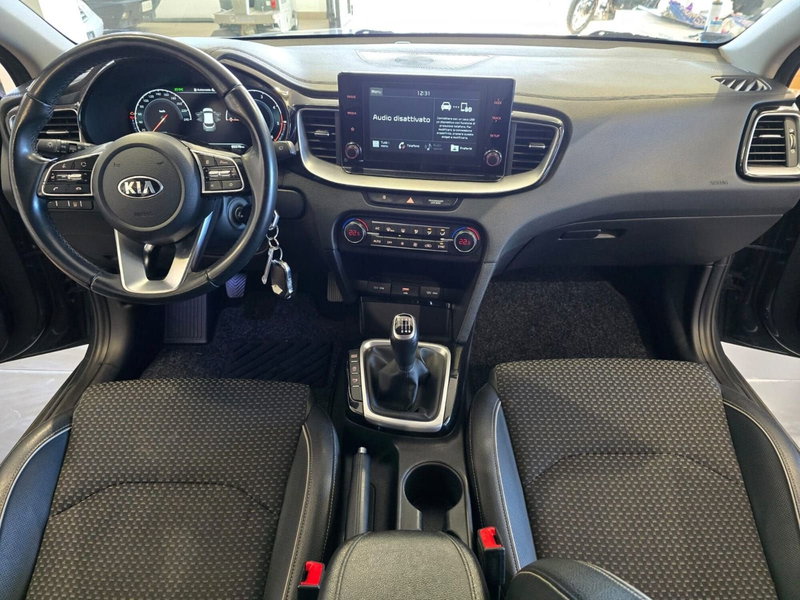 Kia XCeed usata a Rimini (14)