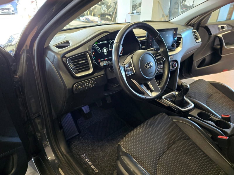 Kia XCeed usata a Rimini (7)