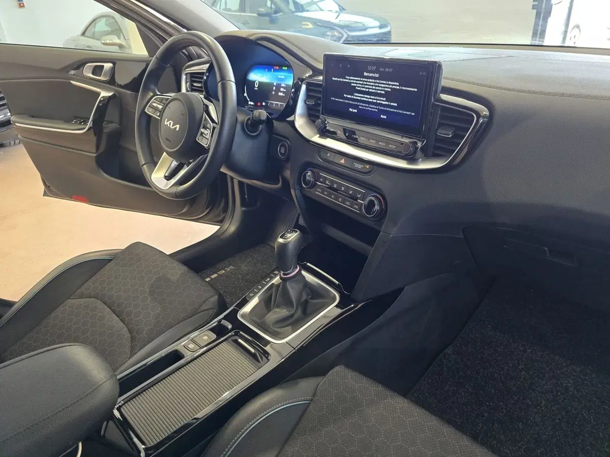 Kia XCeed usata a Rimini (12)