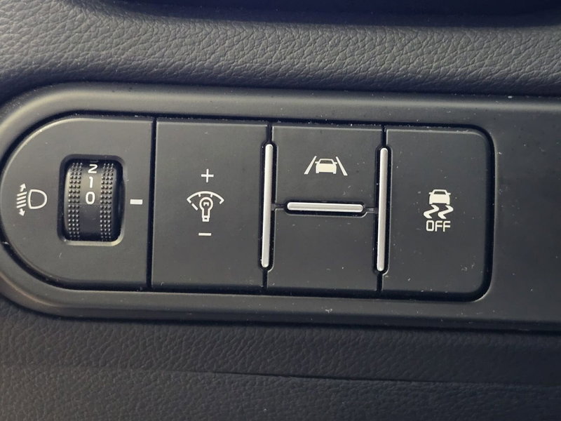 Kia XCeed usata a Rimini (14)