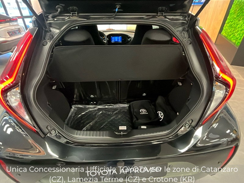 Toyota Aygo X usata a Catanzaro (14)