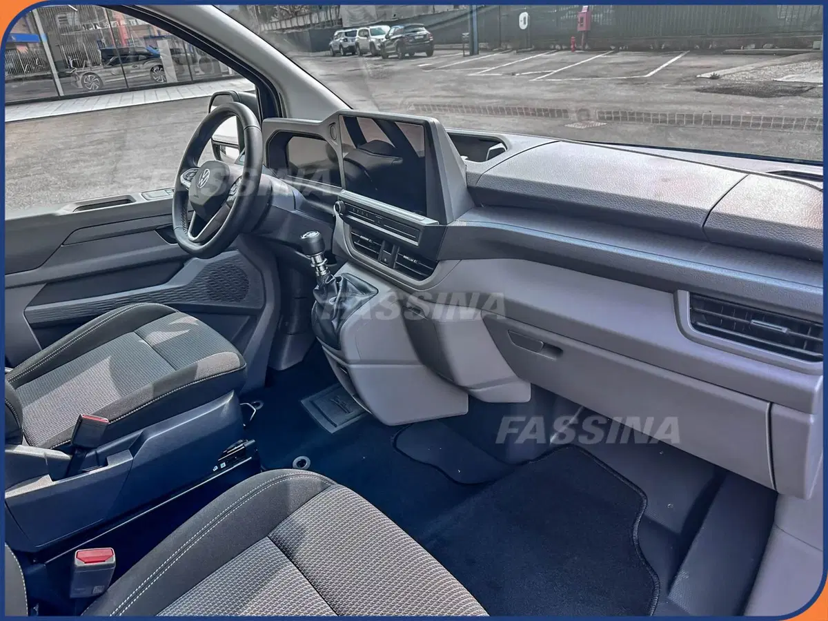 Volkswagen Veicoli Commerciali Caravelle nuova a Milano (13)