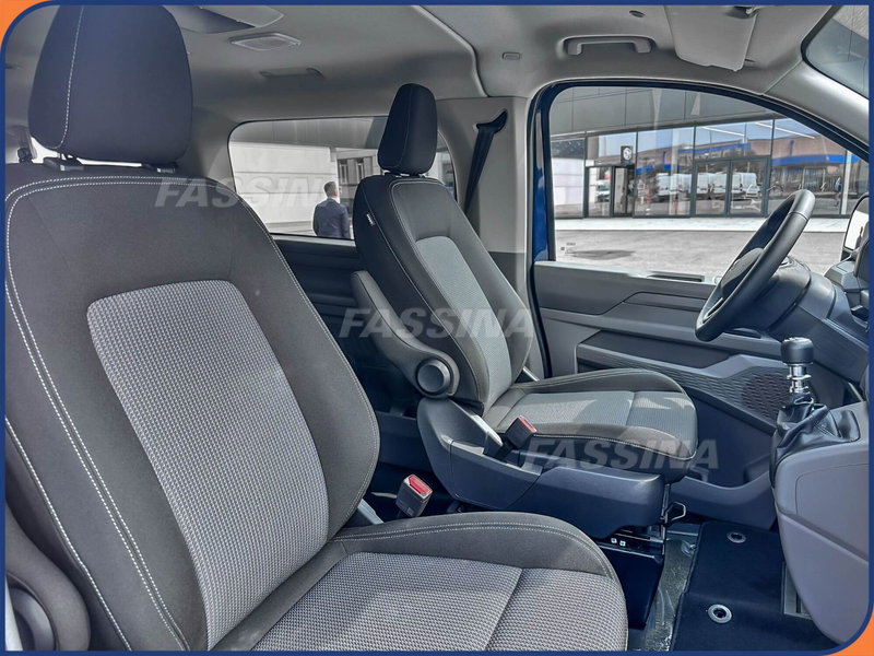 Volkswagen Veicoli Commerciali Caravelle nuova a Milano (14)