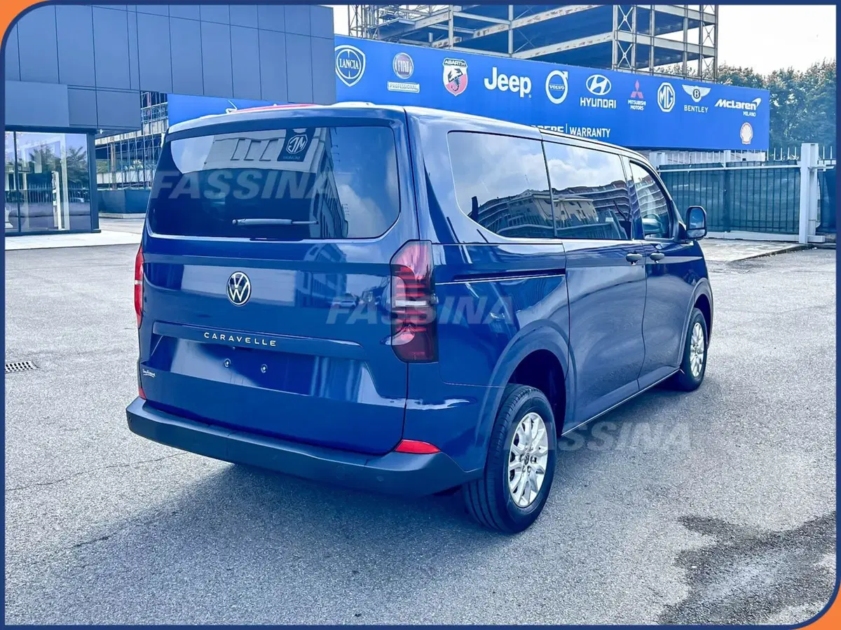 Volkswagen Veicoli Commerciali Caravelle nuova a Milano (6)