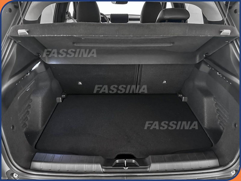 Jeep Avenger usata a Milano (12)