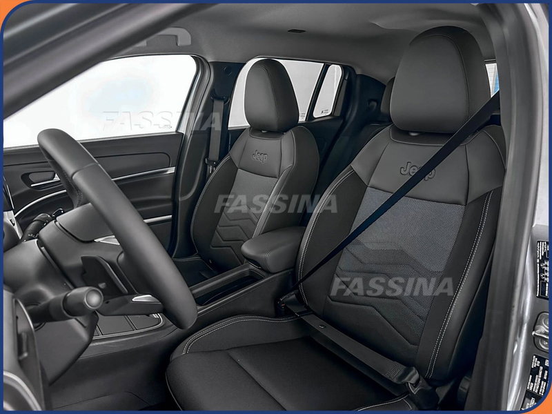 Jeep Avenger usata a Milano (8)