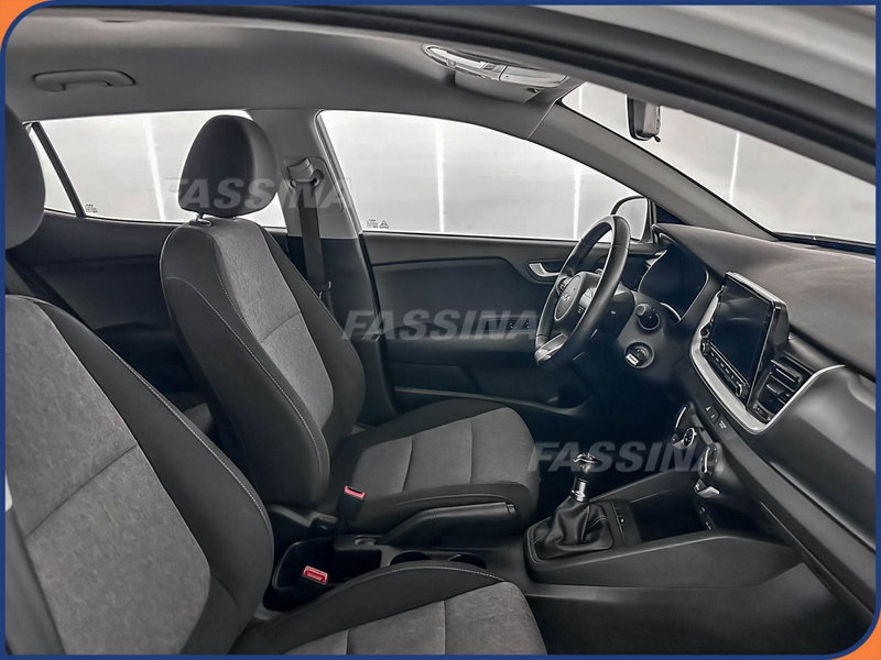 Kia Stonic usata a Milano (13)