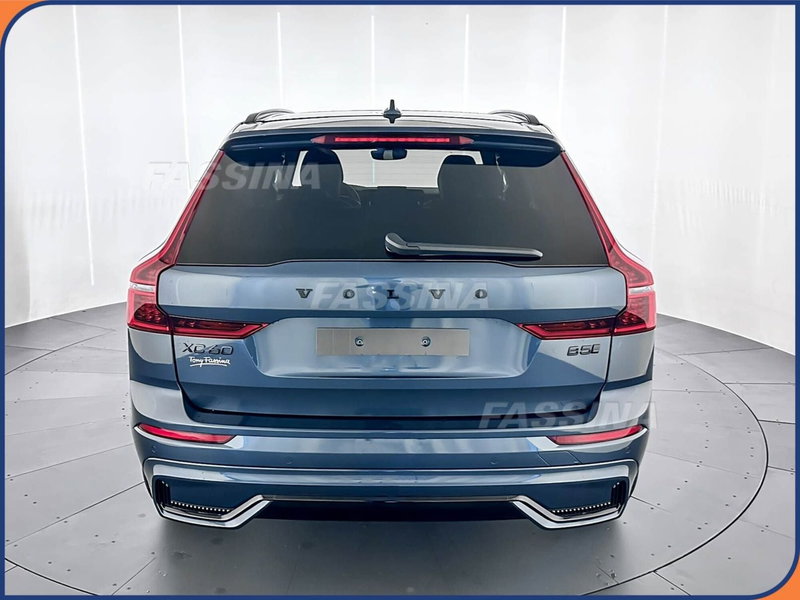 Volvo XC60 nuova a Milano (5)