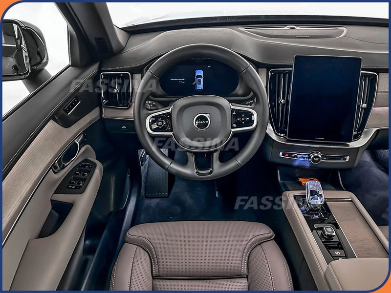 Volvo XC90 nuova a Milano (10)