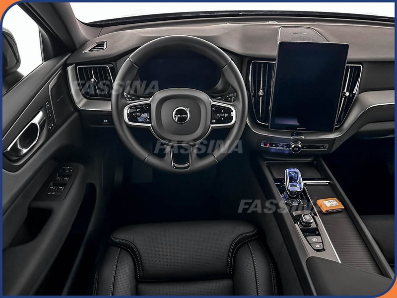 Volvo XC60 nuova a Milano (10)