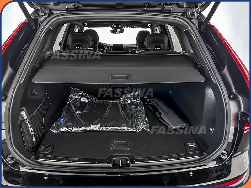 Volvo XC60 nuova a Milano (12)