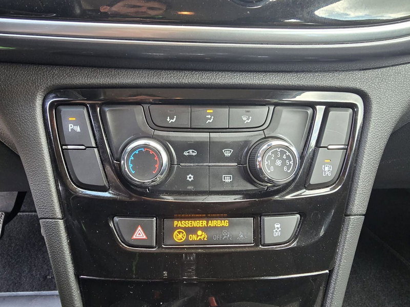 Opel Mokka usata a Massa-Carrara (16)