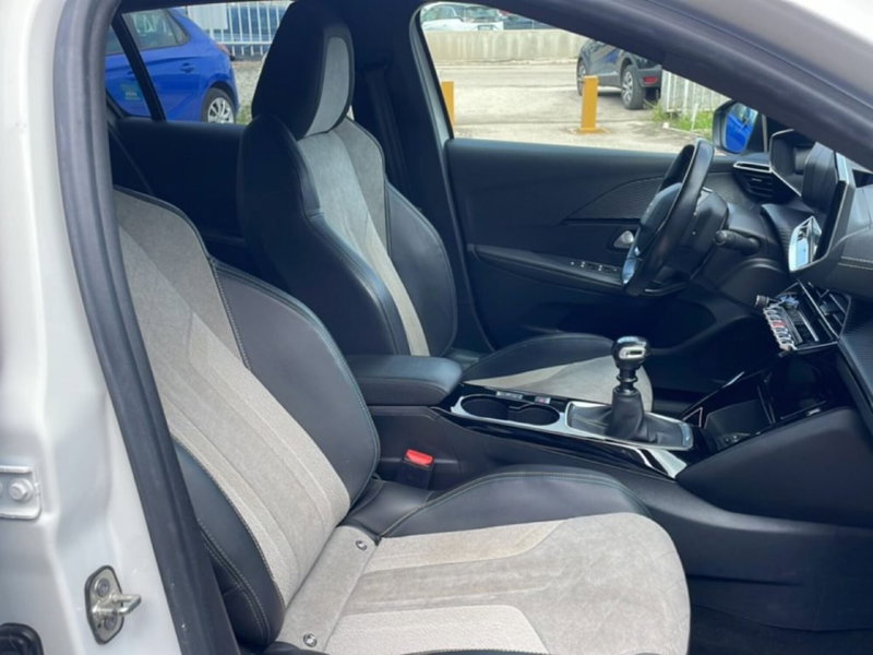 Peugeot 208 usata a Foggia (16)