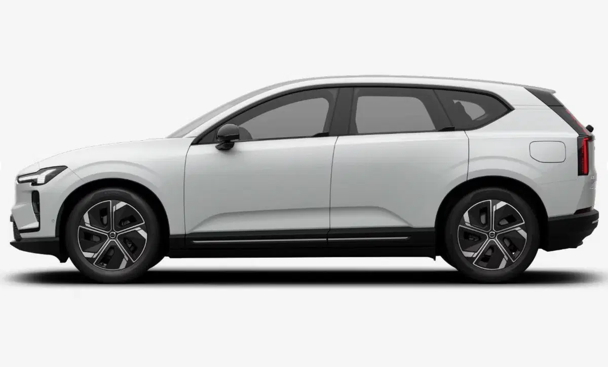 Volvo EX60 nuova a Milano (2)