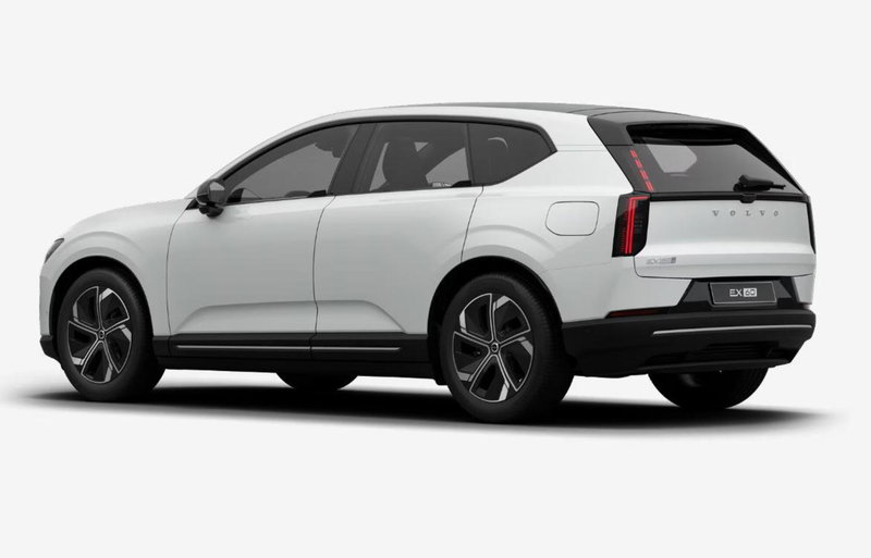 Volvo EX60 nuova a Milano (3)