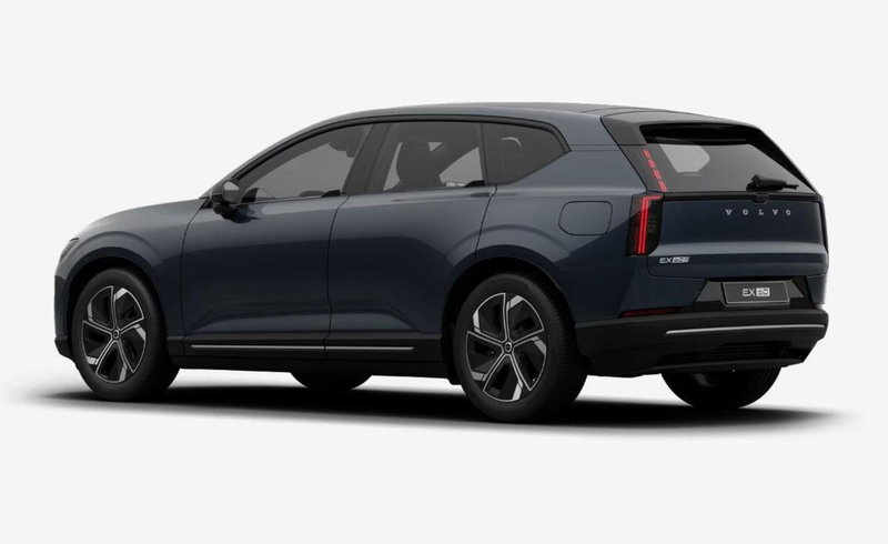 Volvo EX60 nuova a Milano (2)