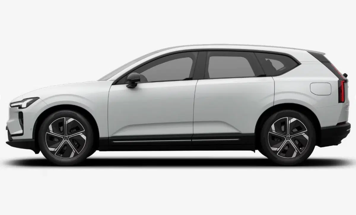 Volvo EX60 nuova a Milano (2)