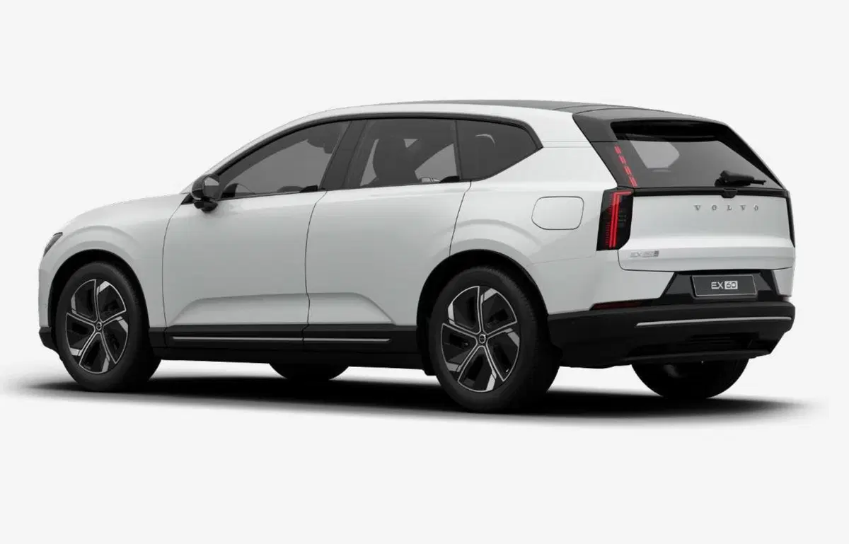 Volvo EX60 nuova a Milano (3)