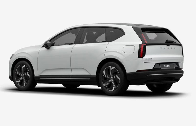 Volvo EX60 nuova a Milano (3)