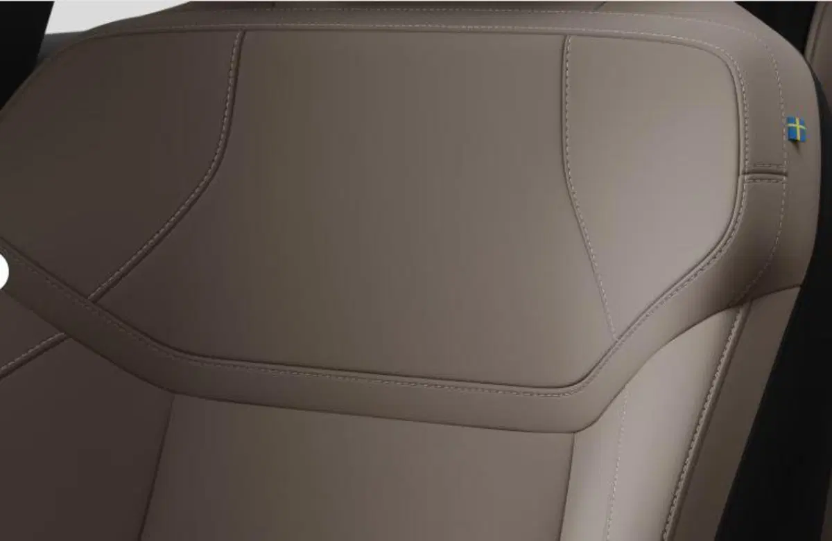 Volvo EX60 nuova a Milano (10)