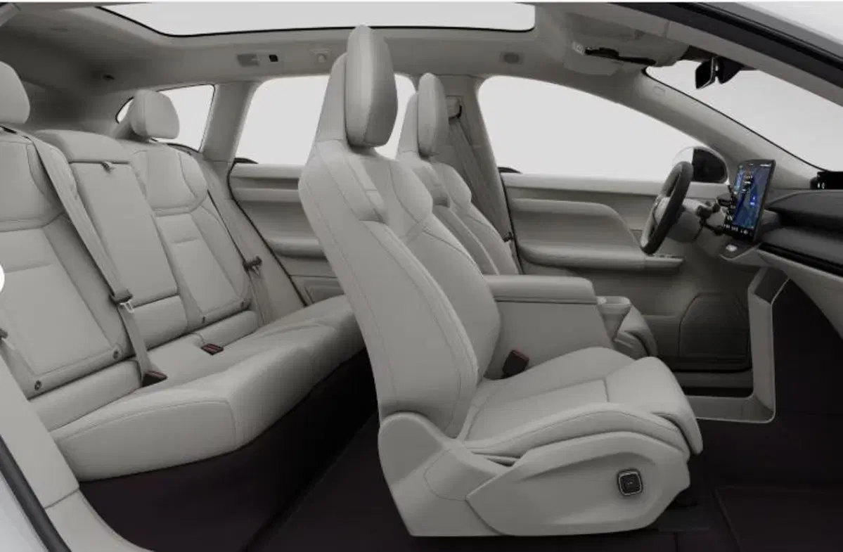 Volvo EX60 nuova a Milano (10)