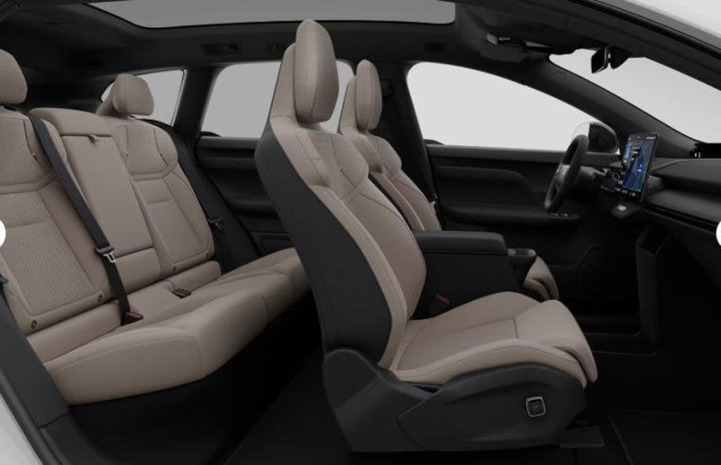 Volvo EX60 nuova a Milano (15)