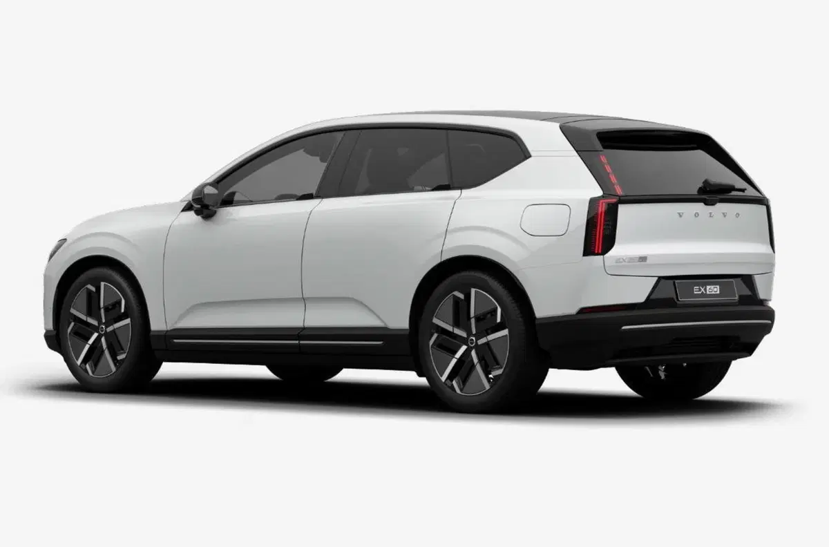 Volvo EX60 nuova a Milano (2)