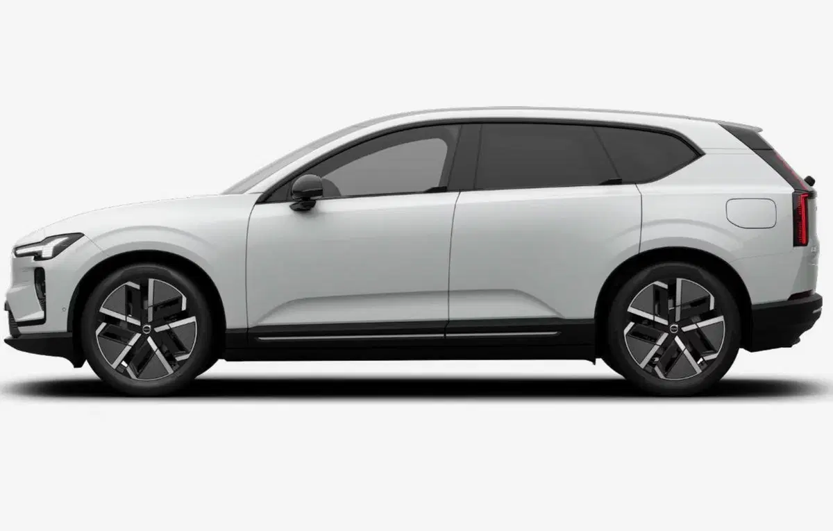 Volvo EX60 nuova a Milano (3)