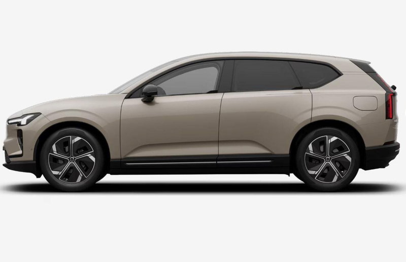 Volvo EX60 nuova a Milano (2)