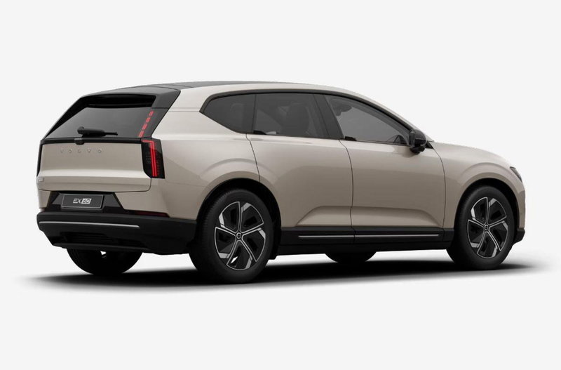 Volvo EX60 nuova a Milano (5)