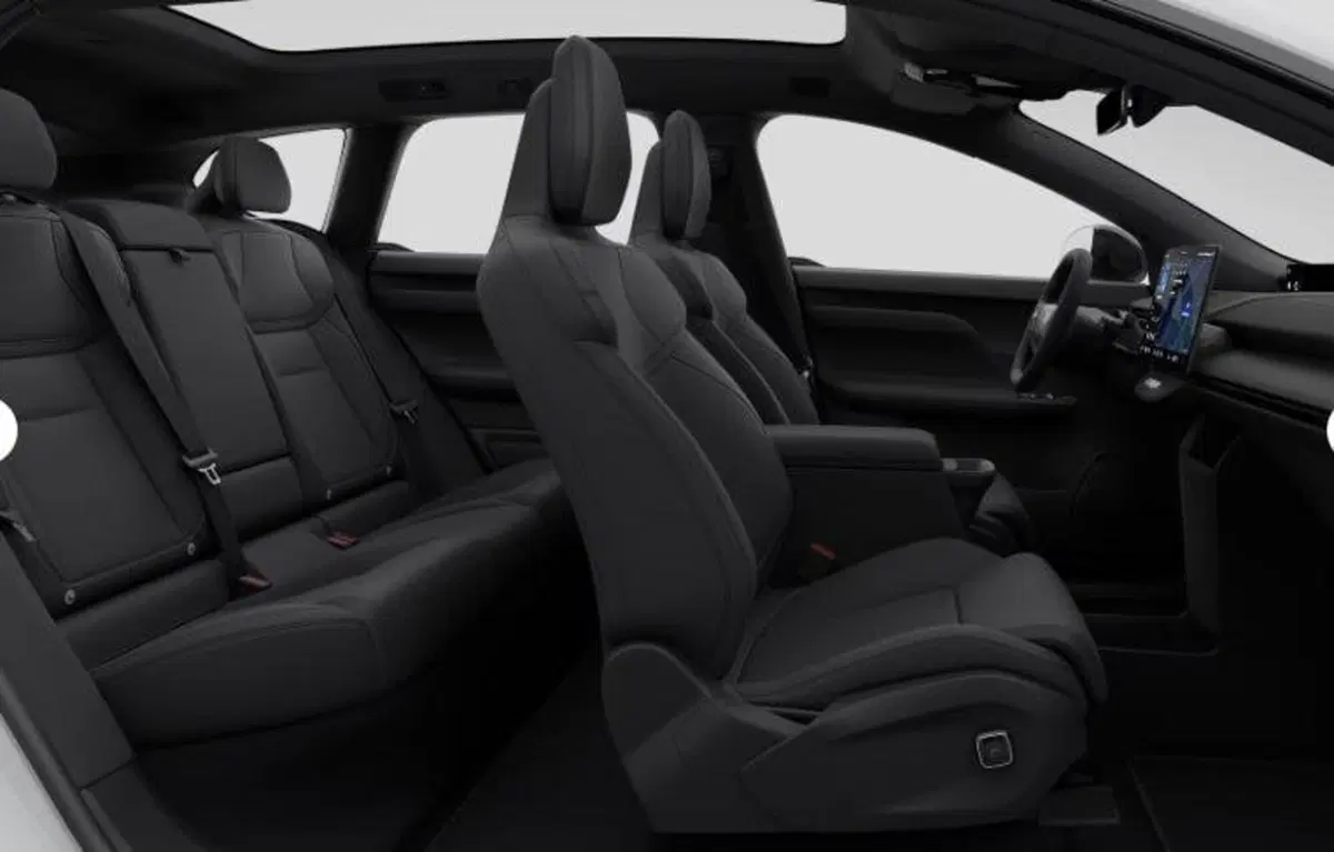 Volvo EX60 nuova a Milano (11)