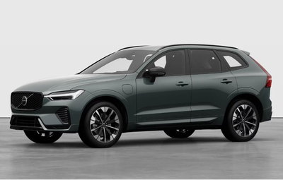 Volvo XC60 T6 Recharge AWD Plug-in Hybrid aut. Plus Dark nuova a Milano