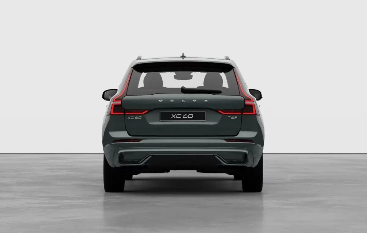 Volvo XC60 nuova a Milano (4)