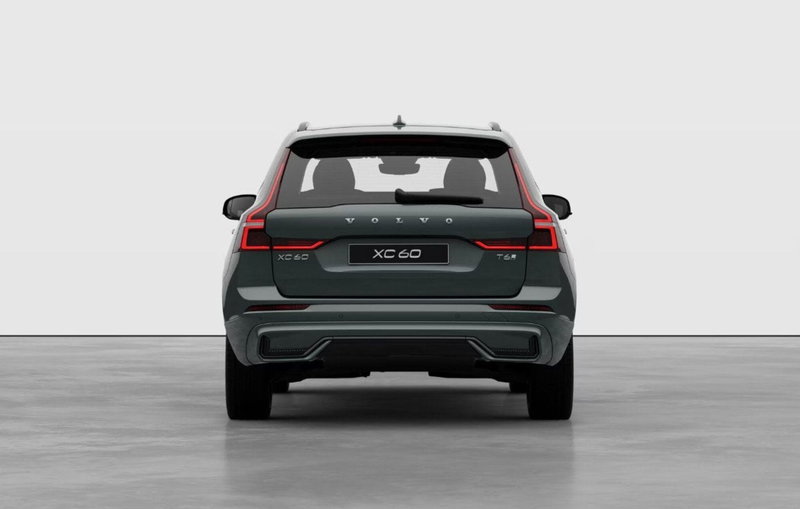 Volvo XC60 nuova a Milano (4)