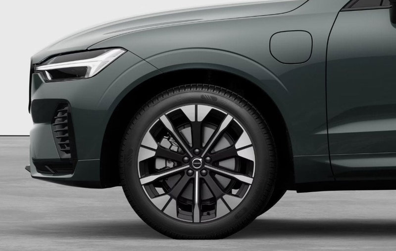 Volvo XC60 nuova a Milano (7)