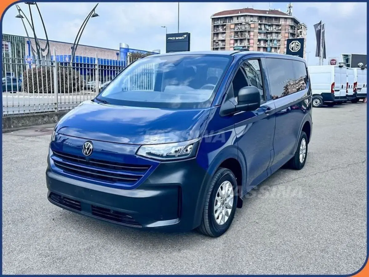 Volkswagen Veicoli Commerciali Caravelle nuova a Milano (3)