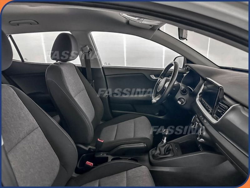 Kia Stonic usata a Milano (13)