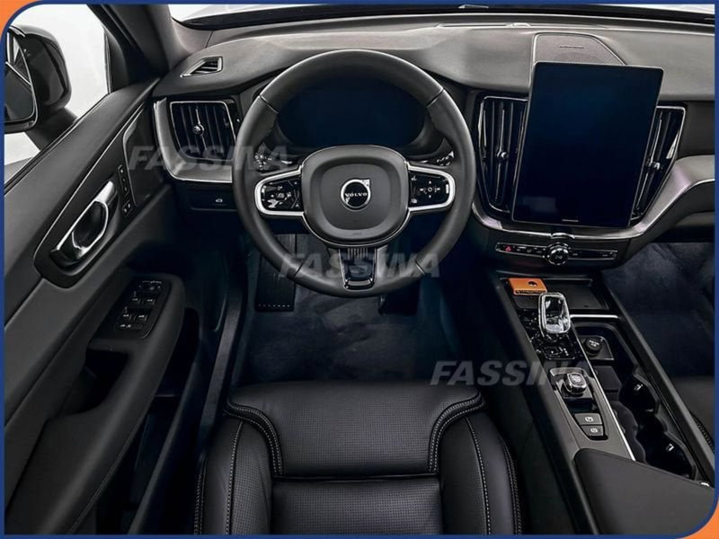 Volvo XC60 nuova a Milano (10)