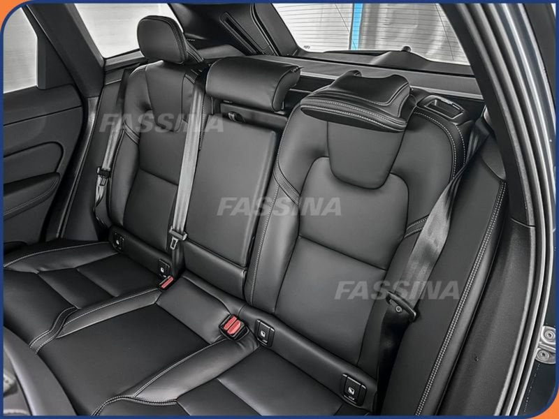 Volvo XC60 nuova a Milano (11)