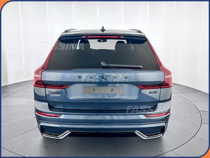 Volvo XC60 nuova a Milano (5)