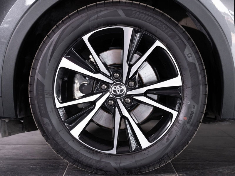 Toyota Toyota C-HR usata a Foggia (14)