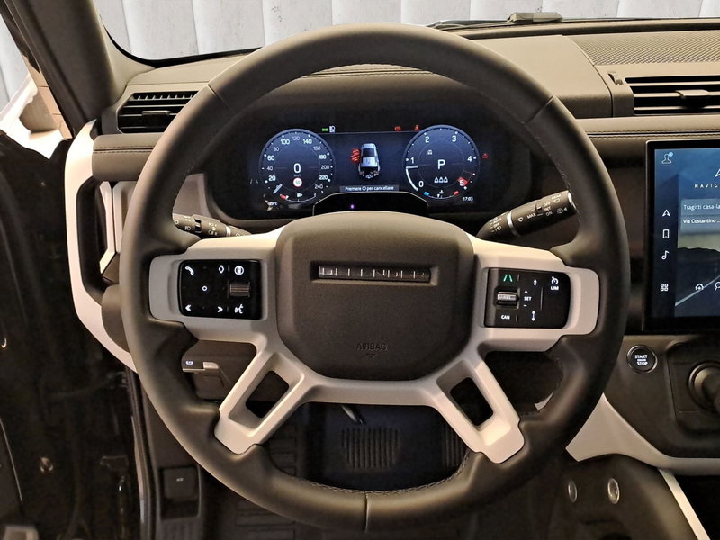 Land Rover Defender usata a Pavia (16)