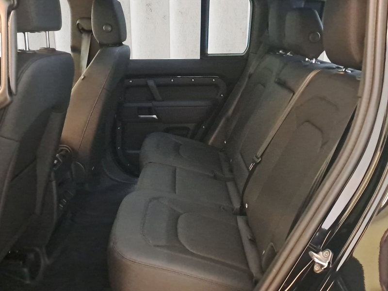 Land Rover Defender usata a Pavia (17)