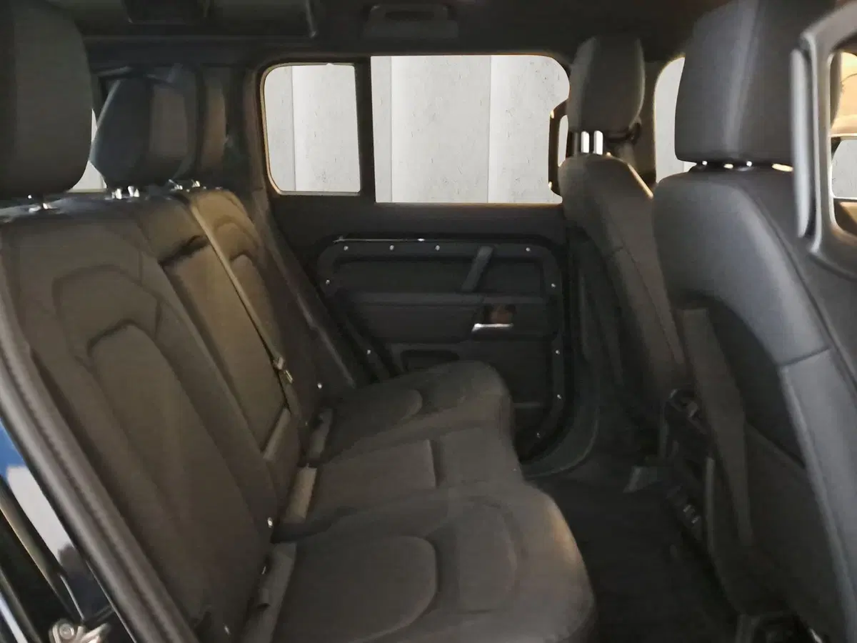 Land Rover Defender usata a Pavia (5)