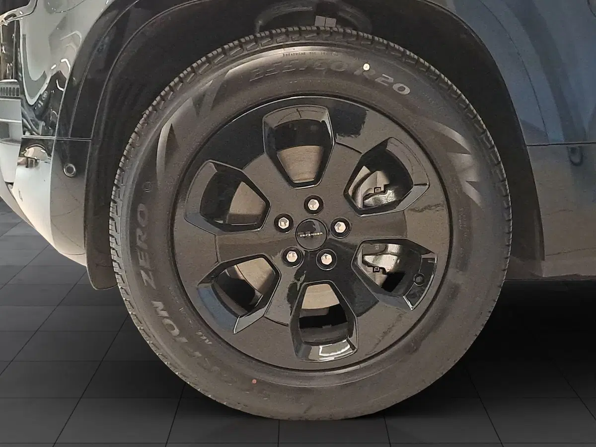 Land Rover Defender usata a Pavia (9)