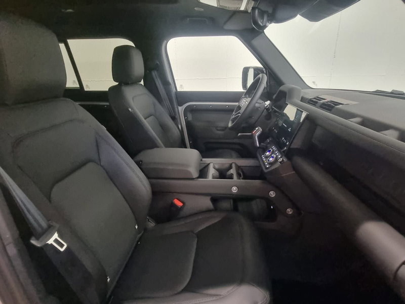 Land Rover Defender usata a Brescia (3)