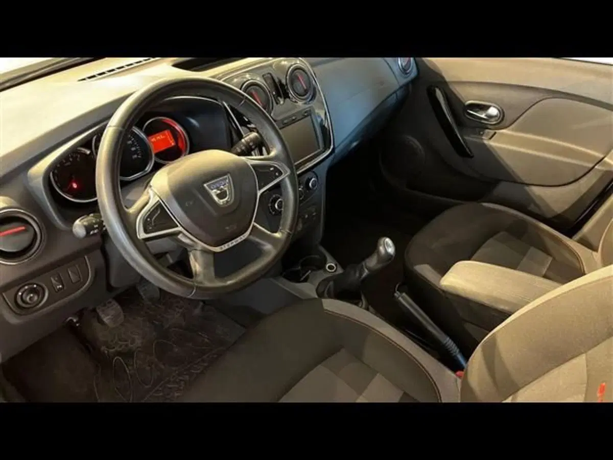 Dacia Sandero usata a Firenze (10)
